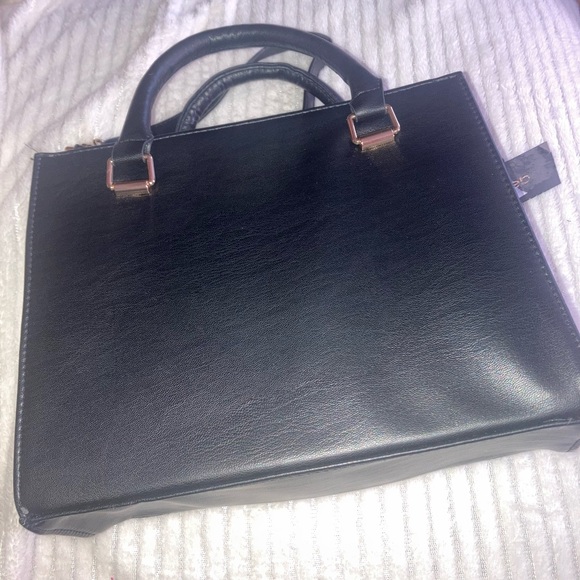 Bebe Elegant Black Quilted Handbag NWT - Picture 4 of 7